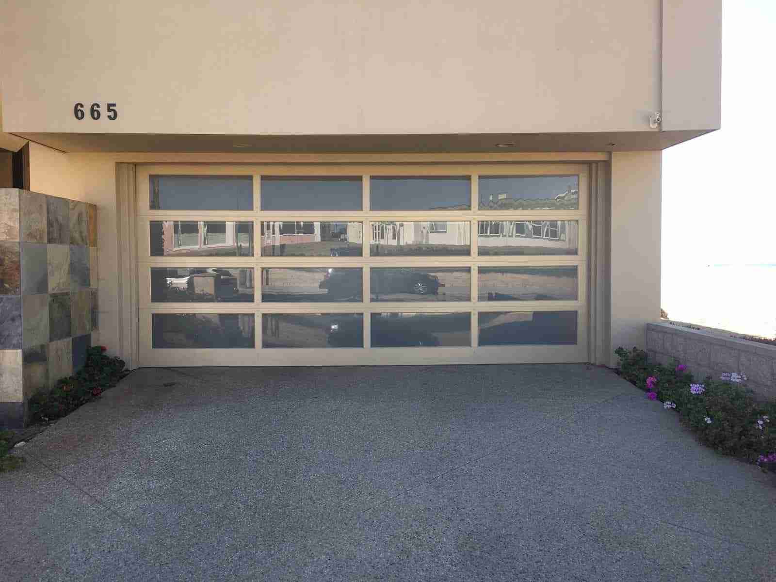 Folsom Garage door repair and replacement